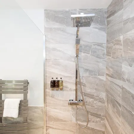 The Tower By Serviced Harrogate