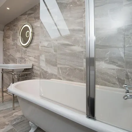 The Tower By Serviced *