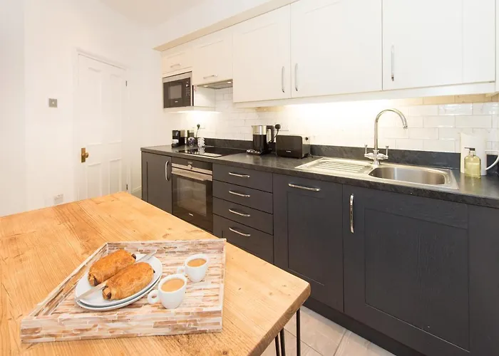 The Tower By Serviced דירה *