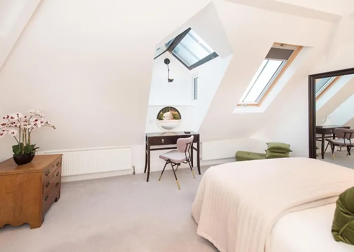 The Tower By Serviced דירה