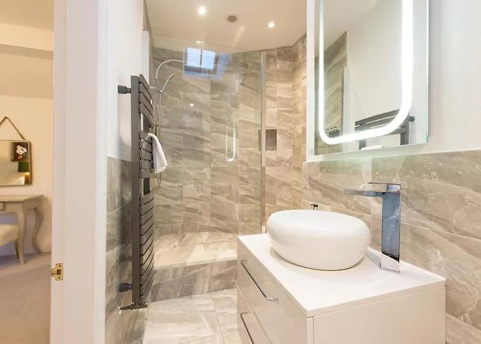 דירה The Tower By Serviced הרוגייט